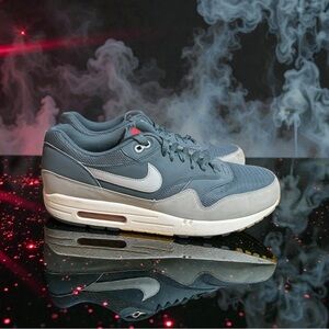 2012 Nike Air Max (1)I Essential (537383-310) T/F Sneakers Sz 11